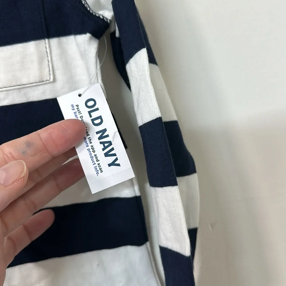 Old navy shirt